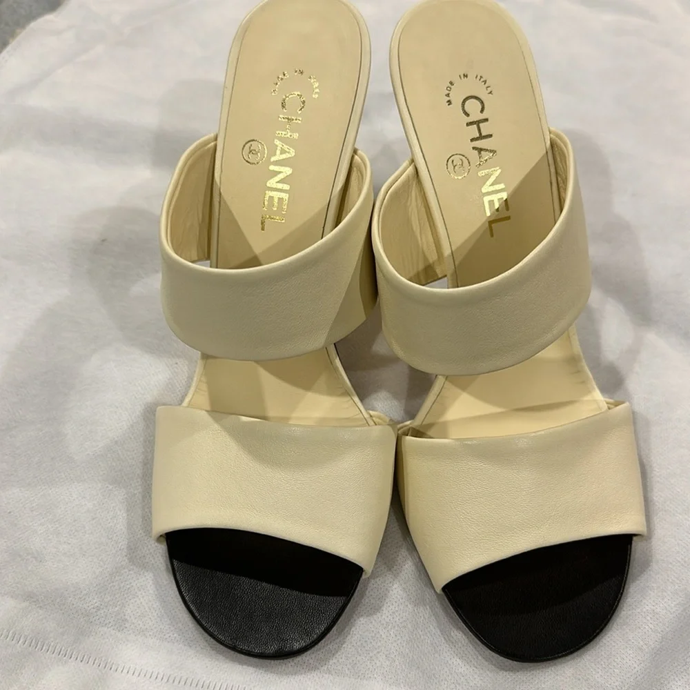 Chanel Cream Leather Pearl Embellished Heels Slide Sandals Size 41 - Picture 9 of 9